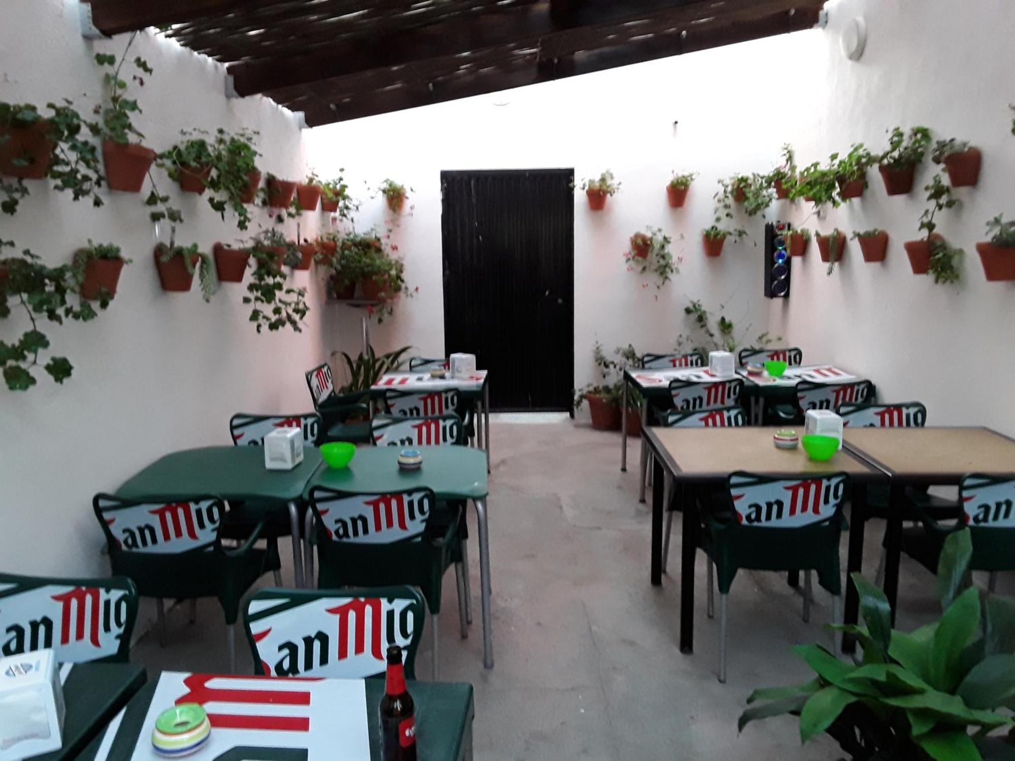 Hostal Miguel 칼라온다 외부 사진